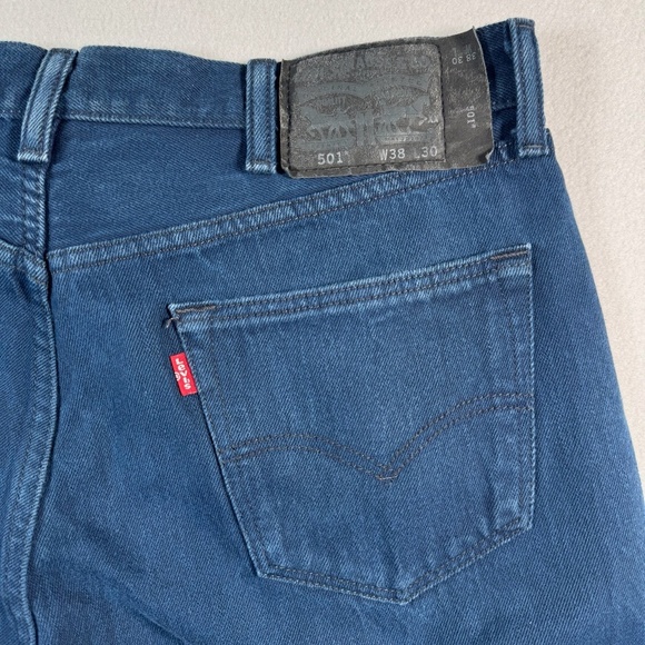 Levis Jeans Mens 38x30 Blue 501 Straight Leg Button Fly Mid Rise - Picture 11 of 12